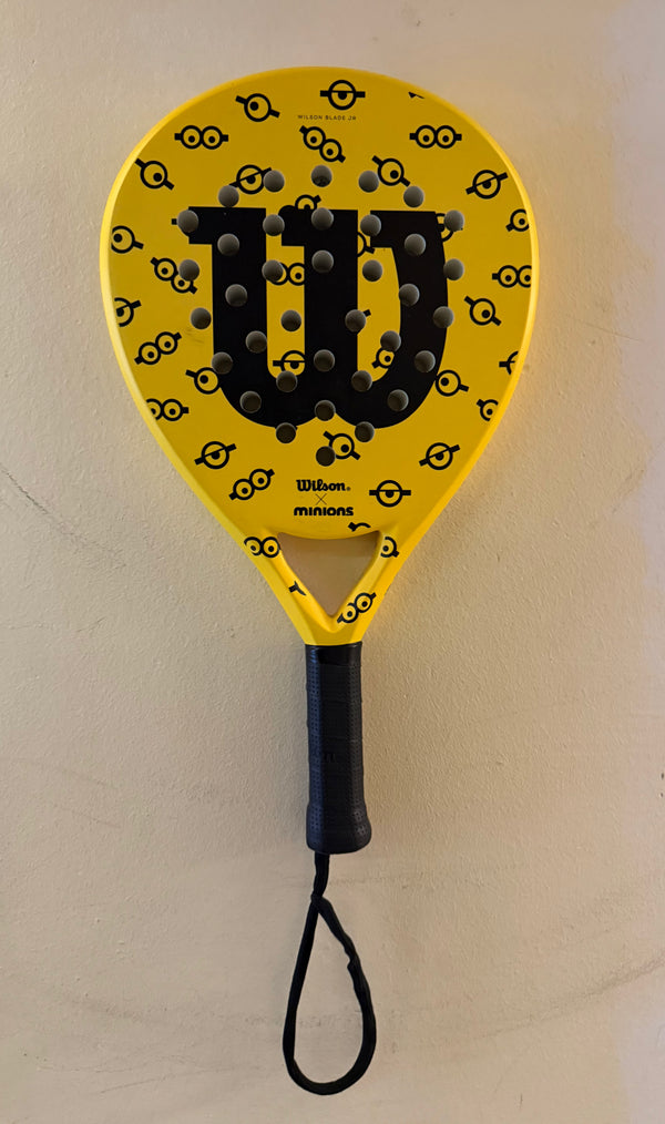 WILSON MINIONS FACE BLADE JUNIOR